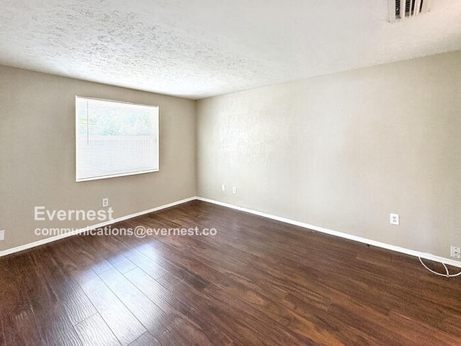 Building Photo - 16005 Ranchita Ct