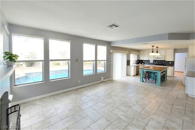 Building Photo - 8272 Tibana Way