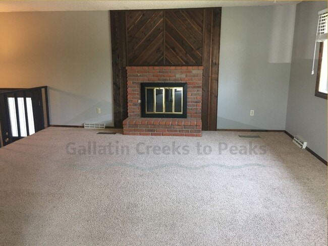 Building Photo - 3BD/2BA Single Family Home