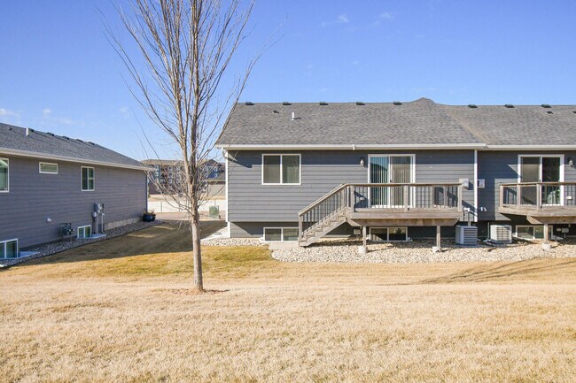 Building Photo - 3616 S Outfield Cir