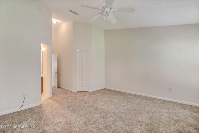 Building Photo - 608 Birchbark Trail