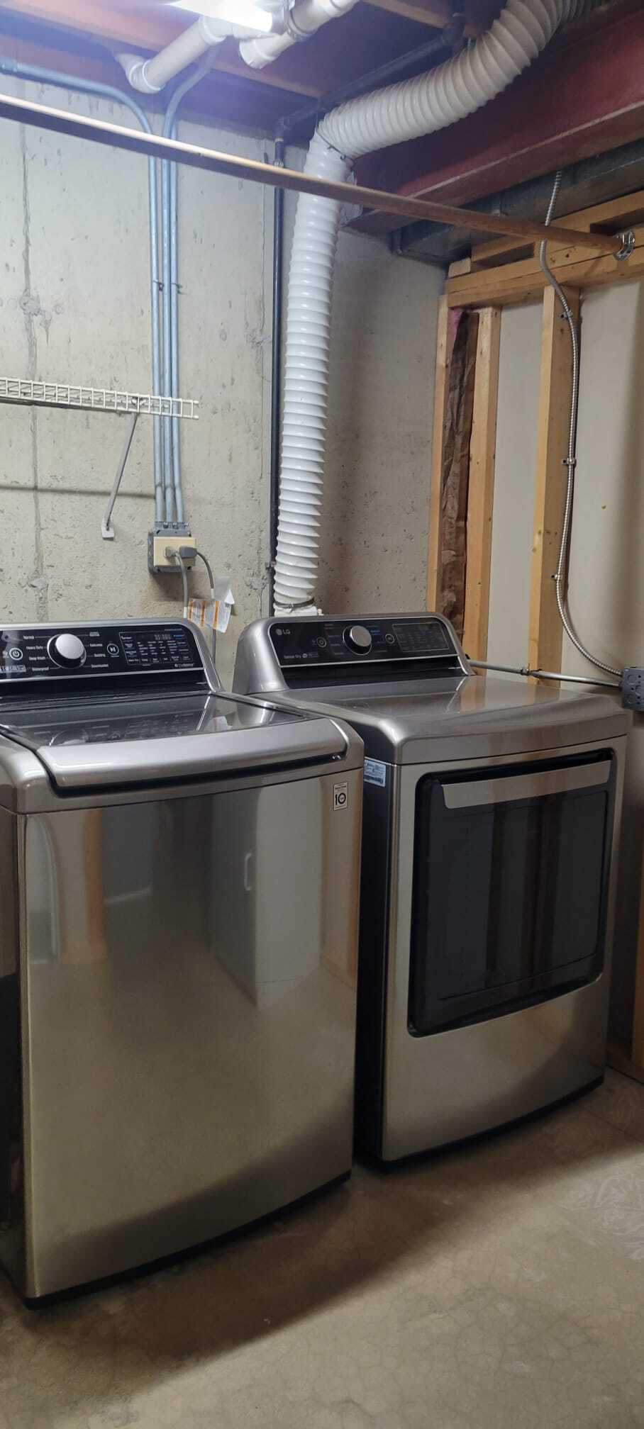 Washer Dryer in Basement - 771 Hoover Dr