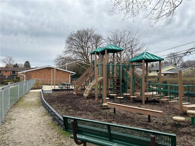 Building Photo - 23875 David Dr