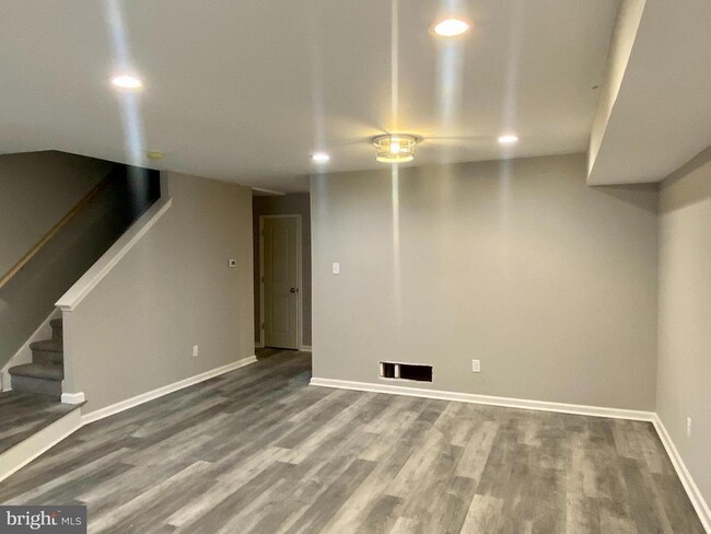 Building Photo - 2402 Winterbridge Ln