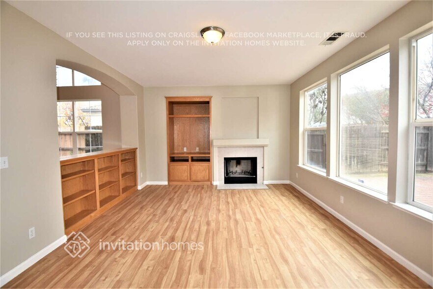 Building Photo - 1009 Foxfire Dr