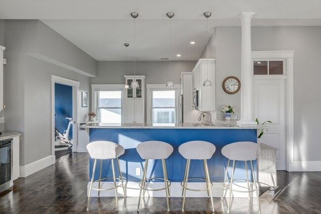 Building Photo - 41 Farragut Rd