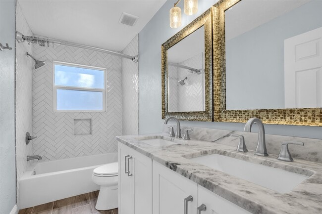 Building Photo - 6 Meadow Cove Dr