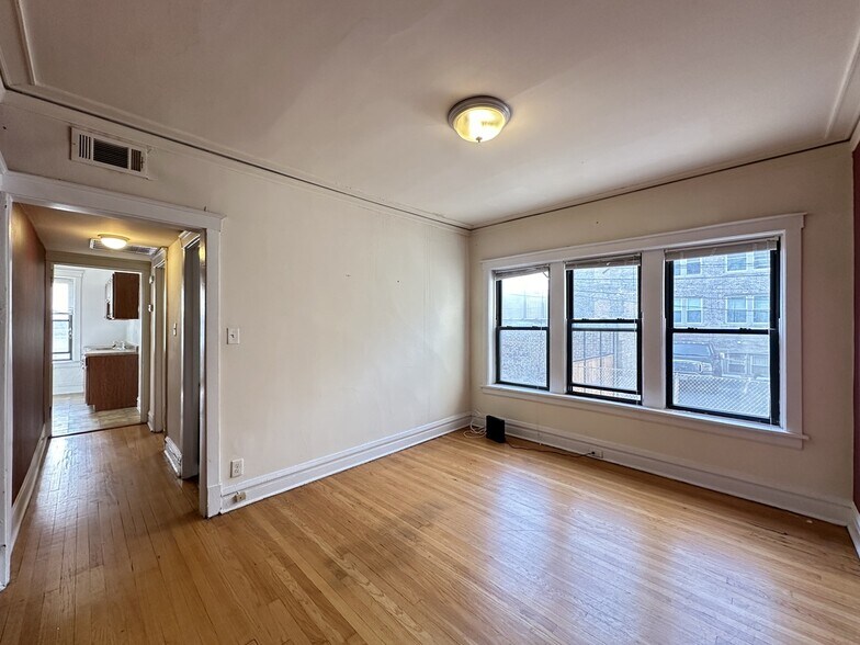 Building Photo - 2522 N Kedzie Blvd