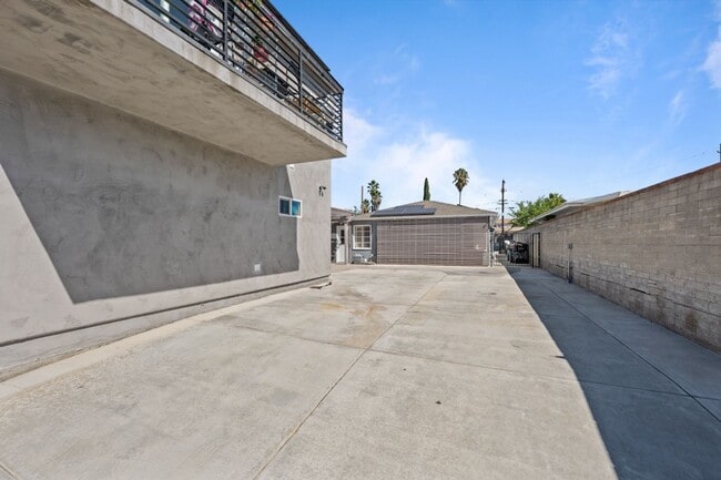 Building Photo - 5168 Tipton St