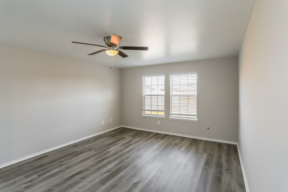 Building Photo - 628 Rockbrook Dr