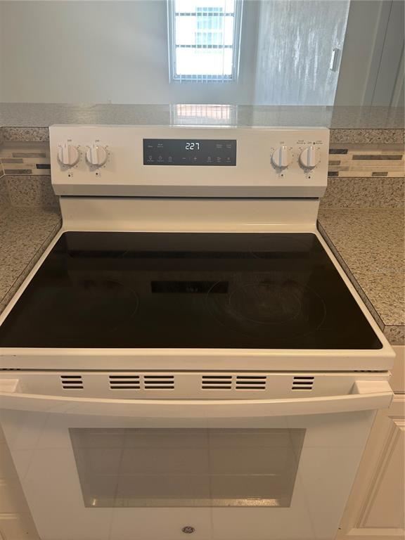 Building Photo - 383 S McMullen Booth Rd