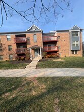 Building Photo - 2 Banyan Wood Ct