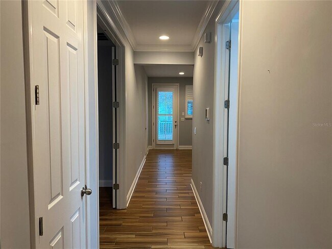 Building Photo - 25 Smiling Fish Ln