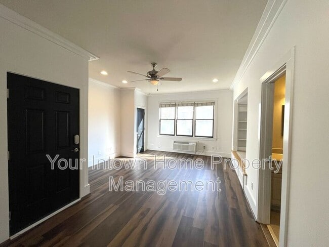 Building Photo - 1867 Gordon Manor NE