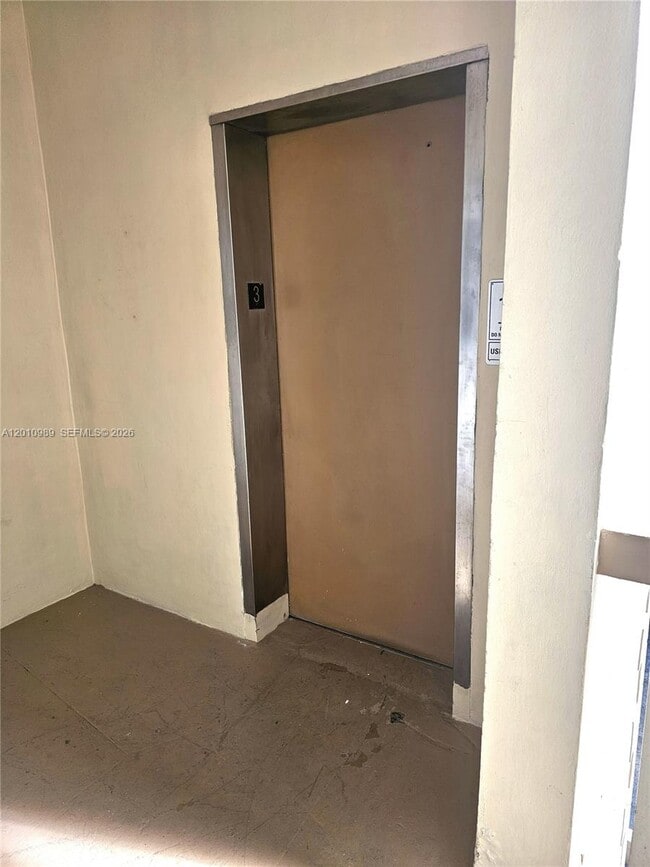 Building Photo - 2097 S Ocean Dr