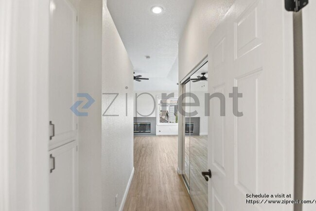 Building Photo - 2475 Canyon Lakes Dr