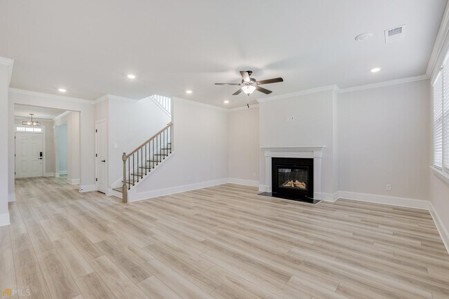 Building Photo - 322 Caledonia Ct