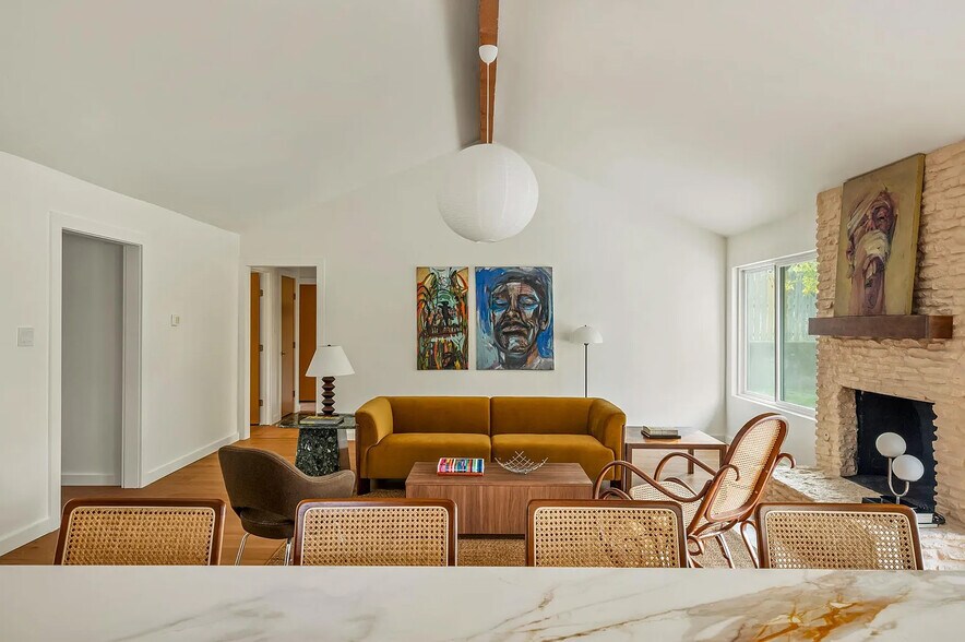 Building Photo - 10102 Warrington Cv