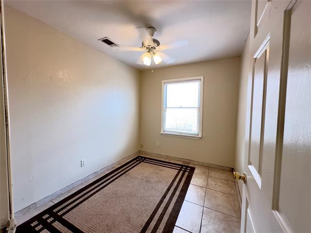 Building Photo - 4601 Clover Ln