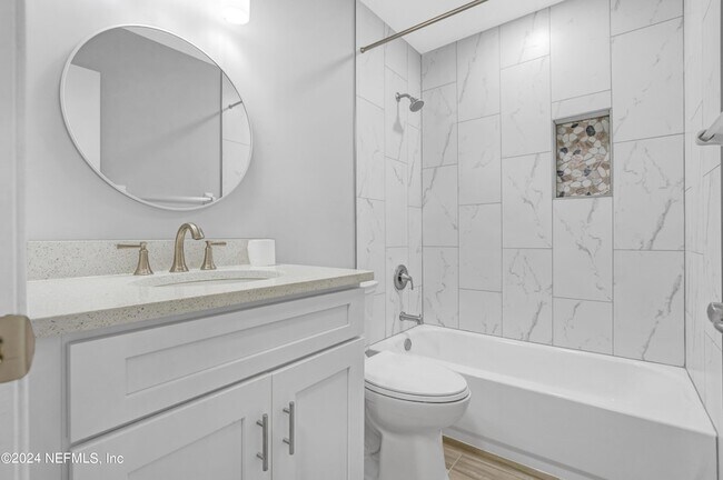 Building Photo - 3912 English Colony Dr S