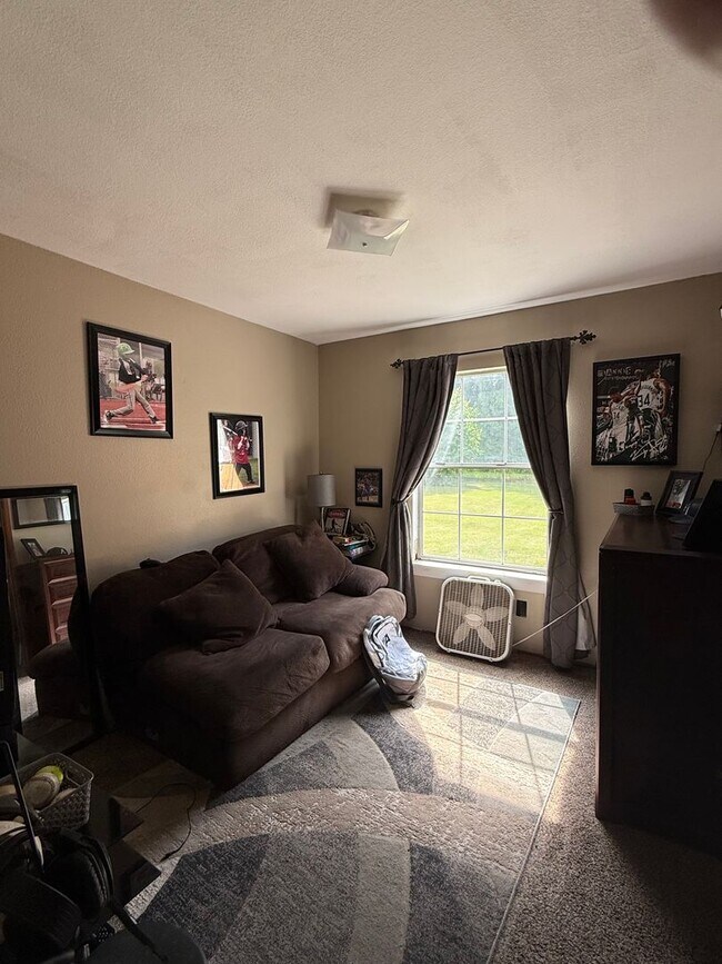 Building Photo - Charming 2 Bedroom Home in Granite Falls
