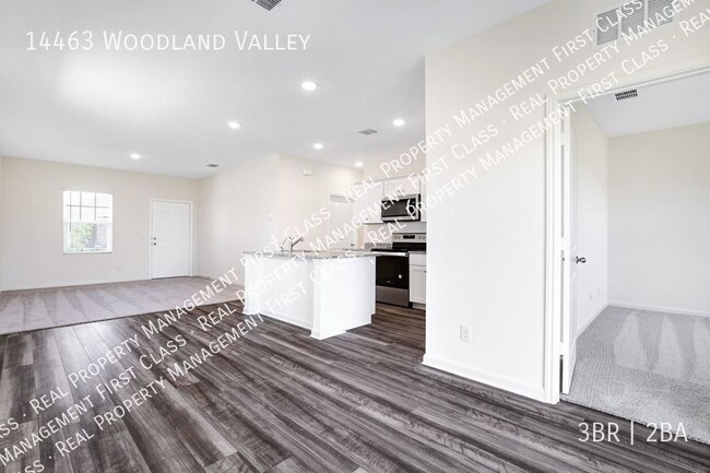 Building Photo - 14463 Woodland Vly
