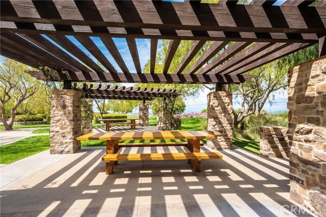 Building Photo - 23 Castlerock