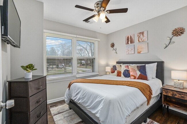 Building Photo - 3758 Cherry Hills Dr