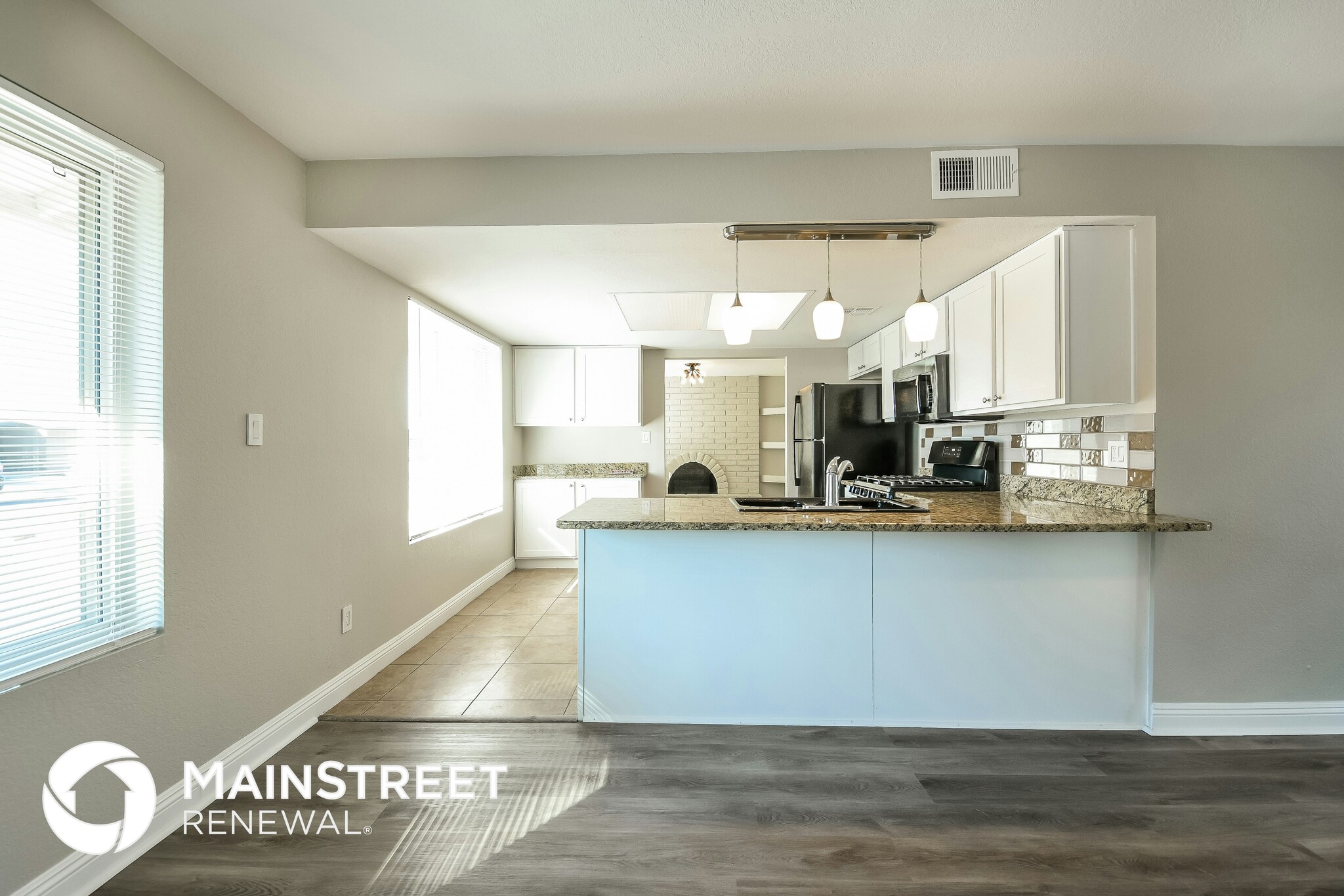 Building Photo - 1522 W Wahalla Ln