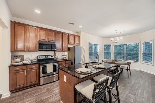 Building Photo - 1240 Grayson Oaks Dr