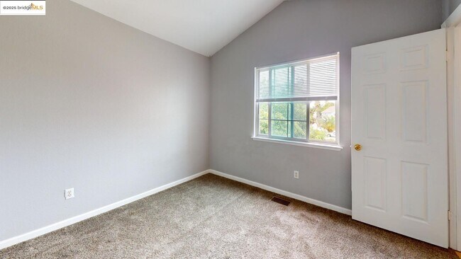 Building Photo - 1032 Twinbridge Ct