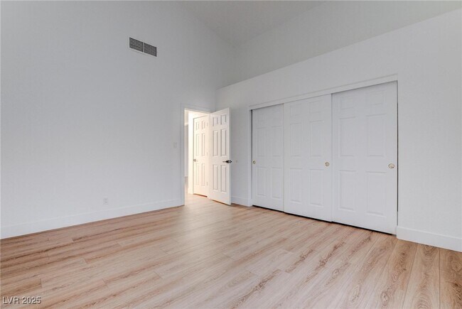 Building Photo - 8608 Highacre Dr