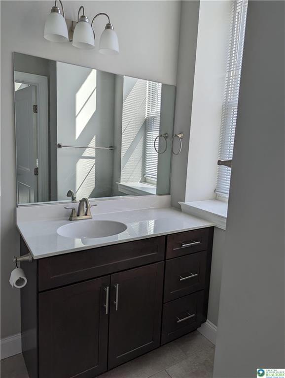 Building Photo - 216 Penn St