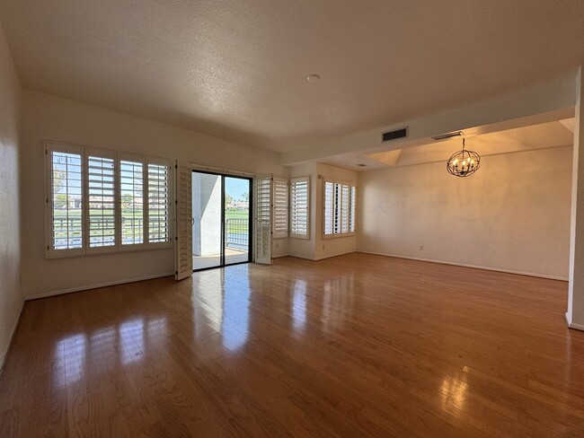 Building Photo - 7272 E Gainey Ranch Rd