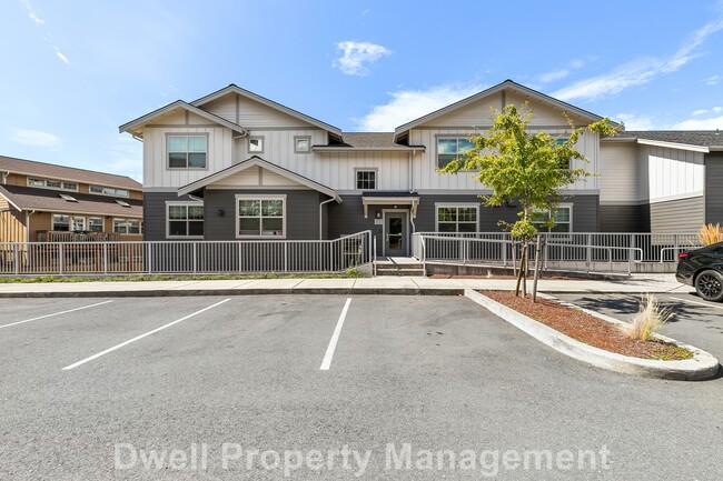 Building Photo - Prince Avenue Apartments