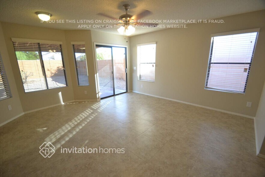 Building Photo - 13817 S 36th Way