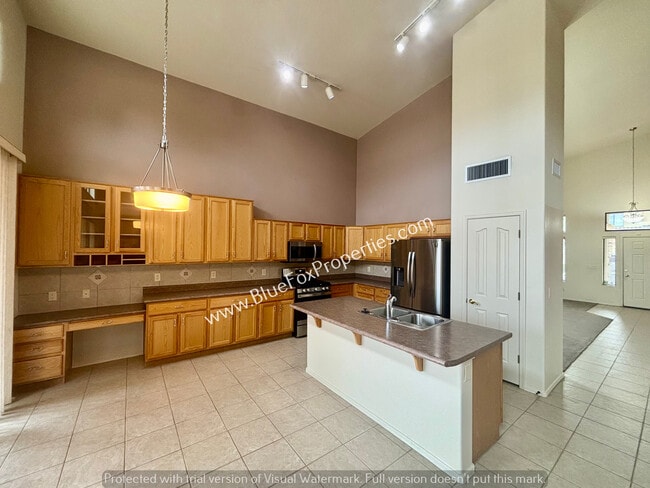 Building Photo - 10593 E Avalon Park St