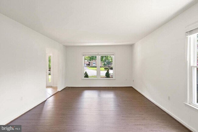 Building Photo - 8902 Huxley Ct