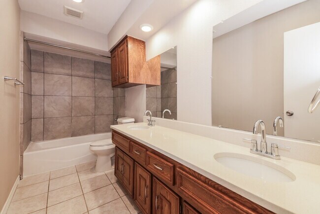 Building Photo - 306 Cardinal Creek Dr