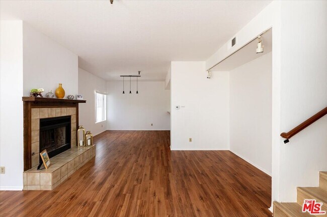 Building Photo - 844 Magnolia Ave