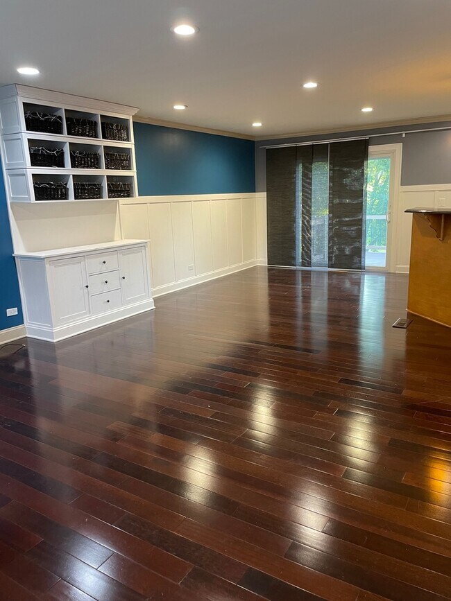 Building Photo - 4504 Normandy Dr