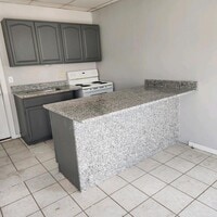 Building Photo - 223 Hamilton St