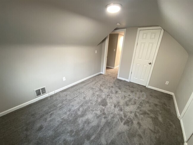 Building Photo - 2644 Knight Ave