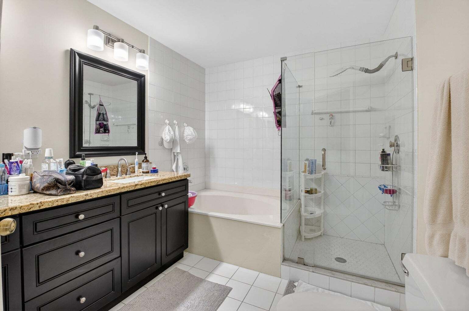 Building Photo - 20951 Via Alamanda