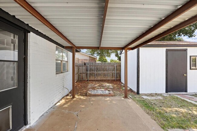 Building Photo - 2321 78th St