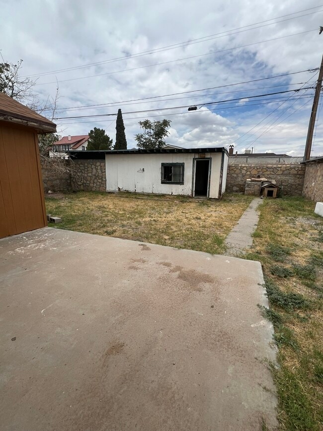 Building Photo - 3501 Porter Ave