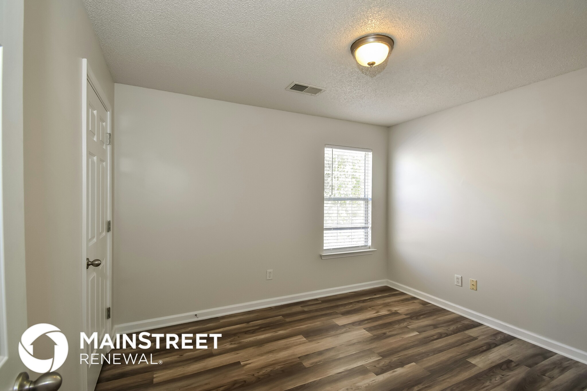 Building Photo - 1116 Warwick Pl