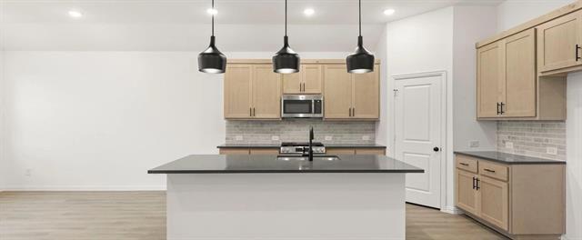 Building Photo - 760 Waterhouse Lk Dr