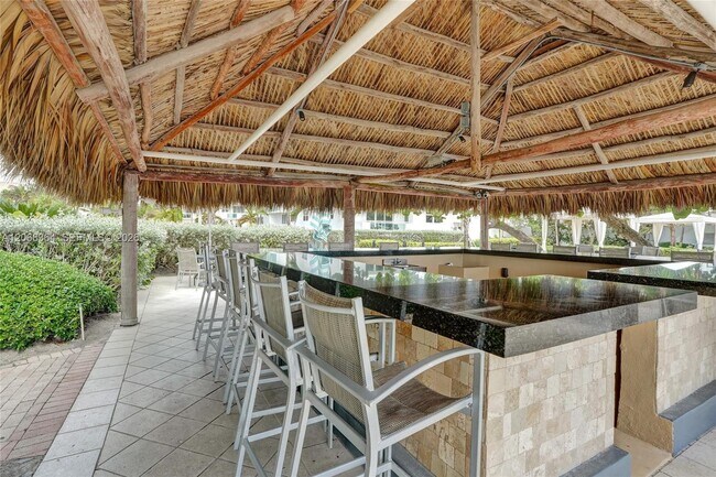 Building Photo - 3000 S Ocean Dr