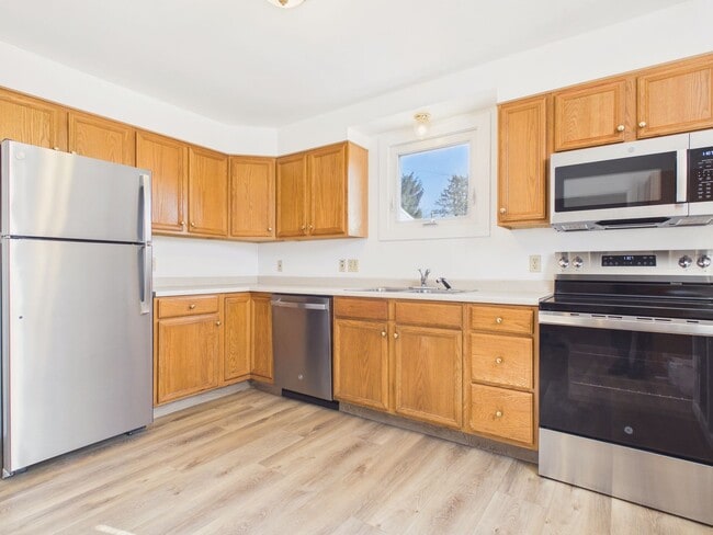 Building Photo - 1099 2nd St